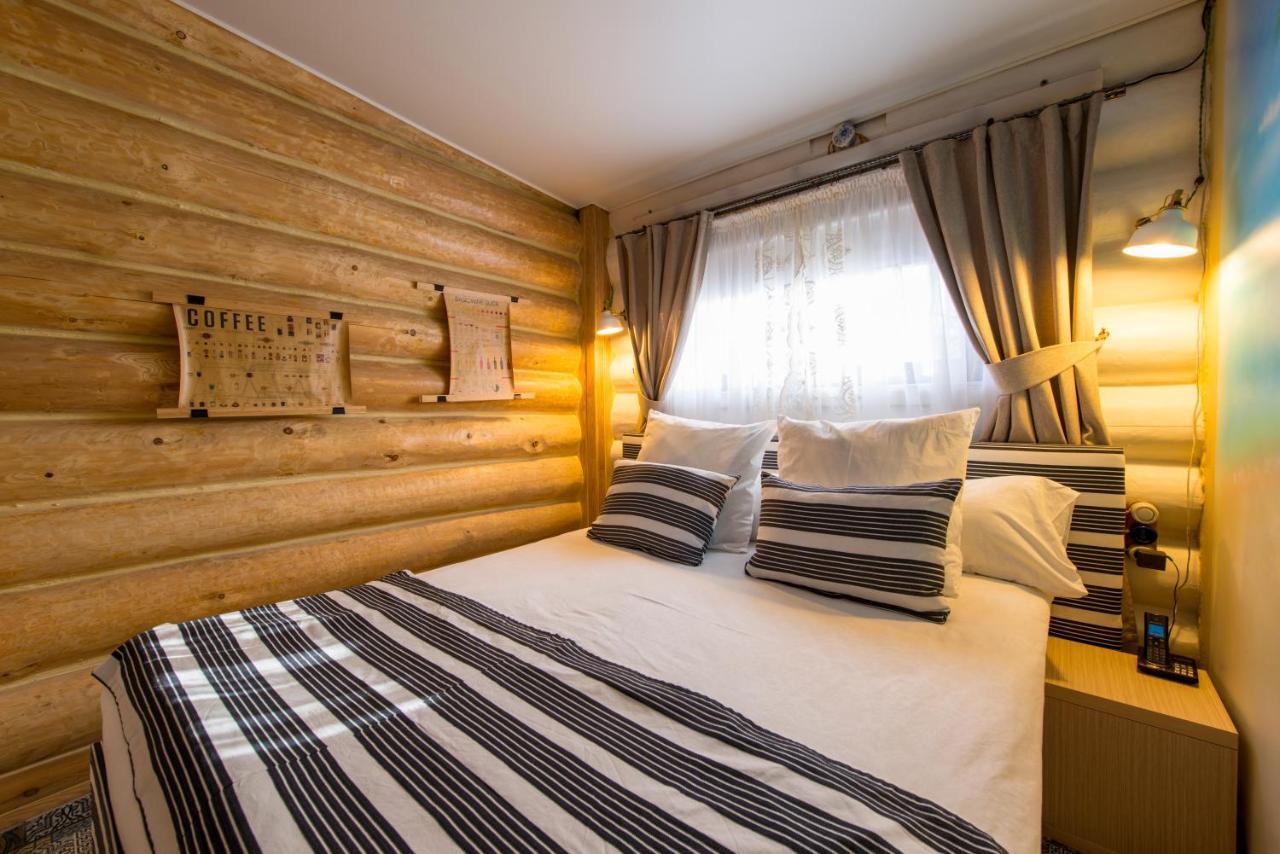 Inn Ozz Karagandy Extérieur photo