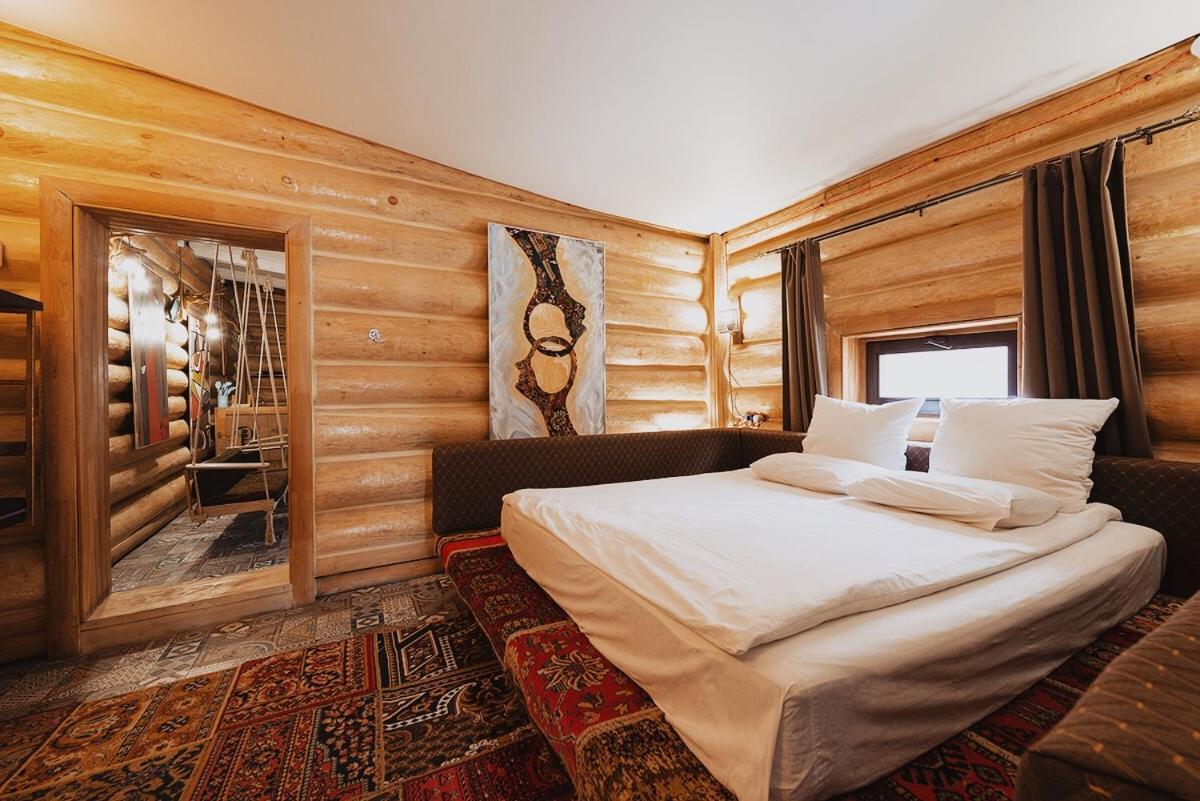 Inn Ozz Karagandy Extérieur photo