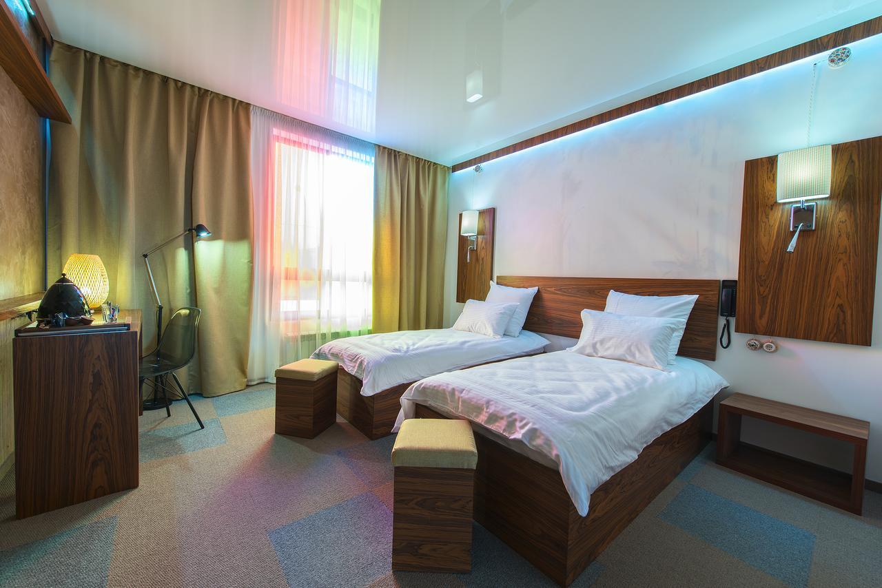 Inn Ozz Karagandy Extérieur photo