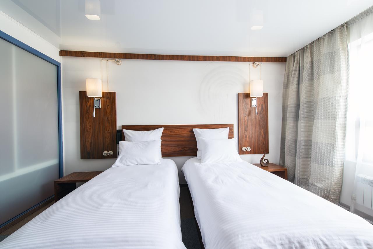 Inn Ozz Karagandy Extérieur photo
